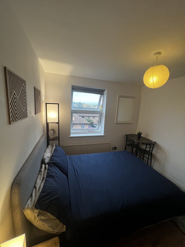 Room Weavers Way in Greater London