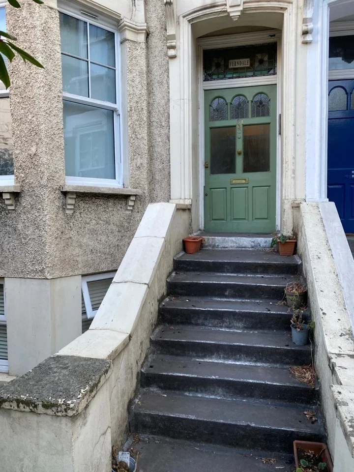 Flat Loampit Hill in Greater London