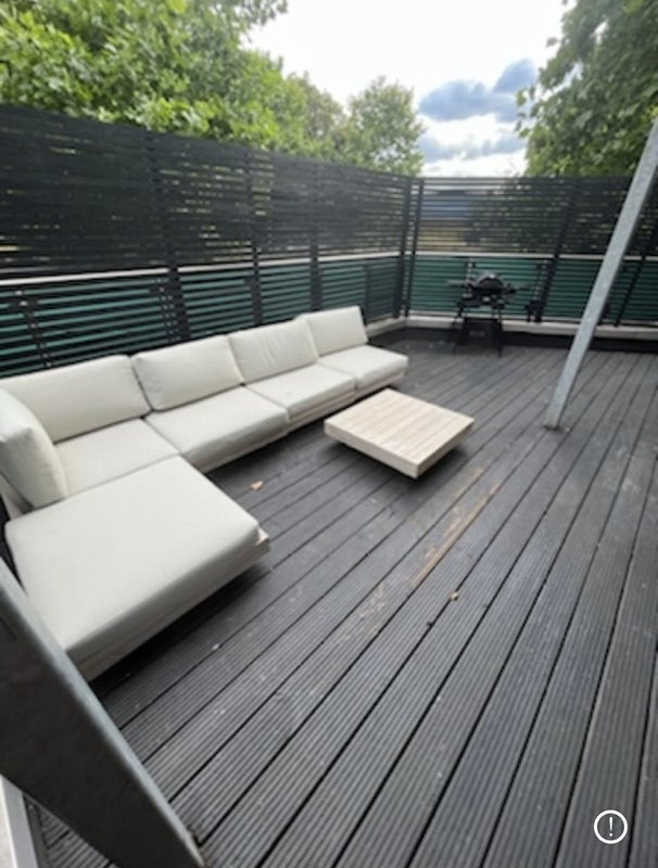 Flat Burdett Road in Greater London