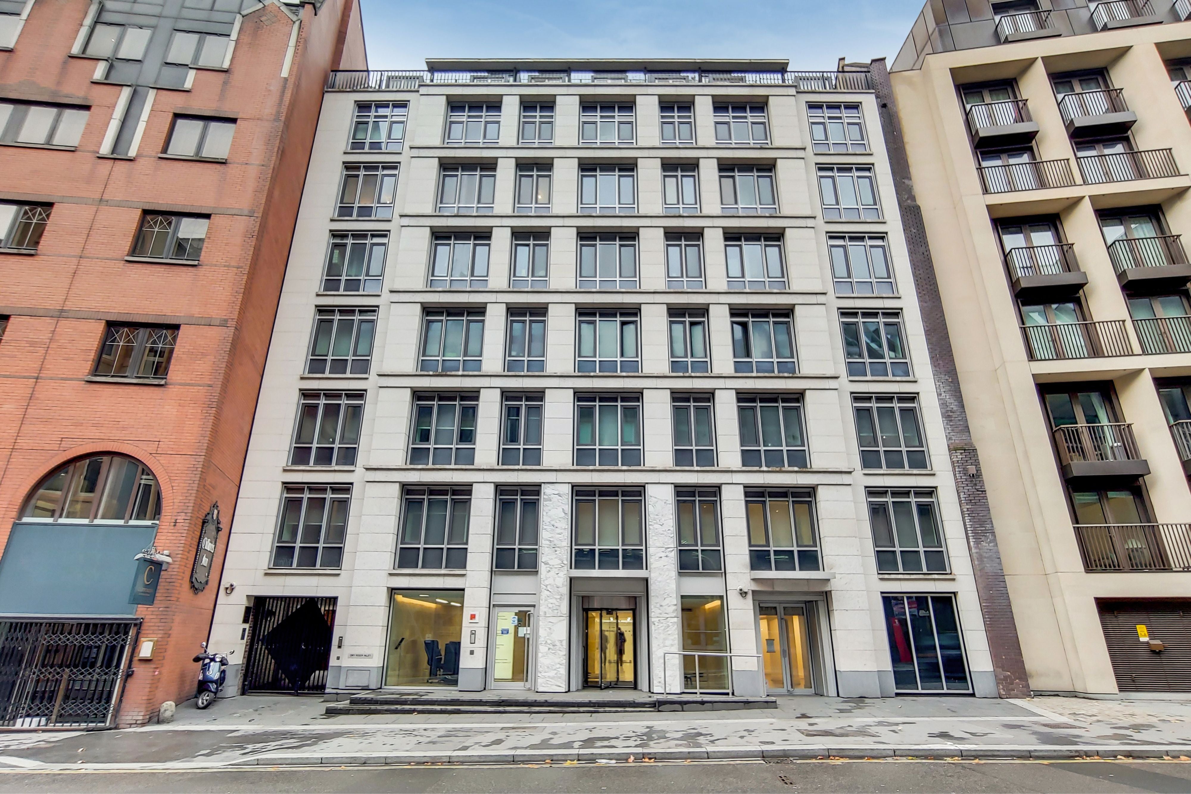 Flat Footpath to rear Cliffords Inn in City of London