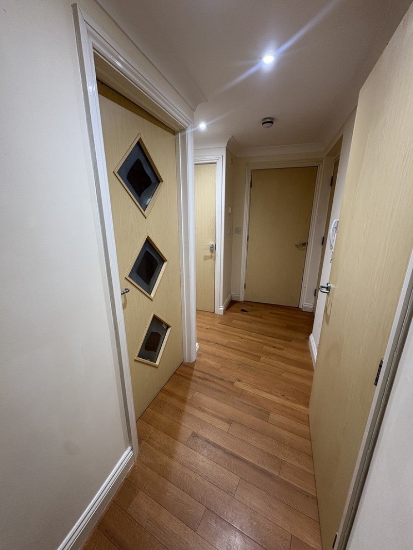 Flat Dean Road in Southampton
