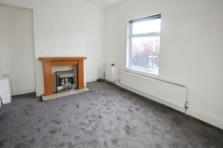 Flat Cambridge Road in St Helens
