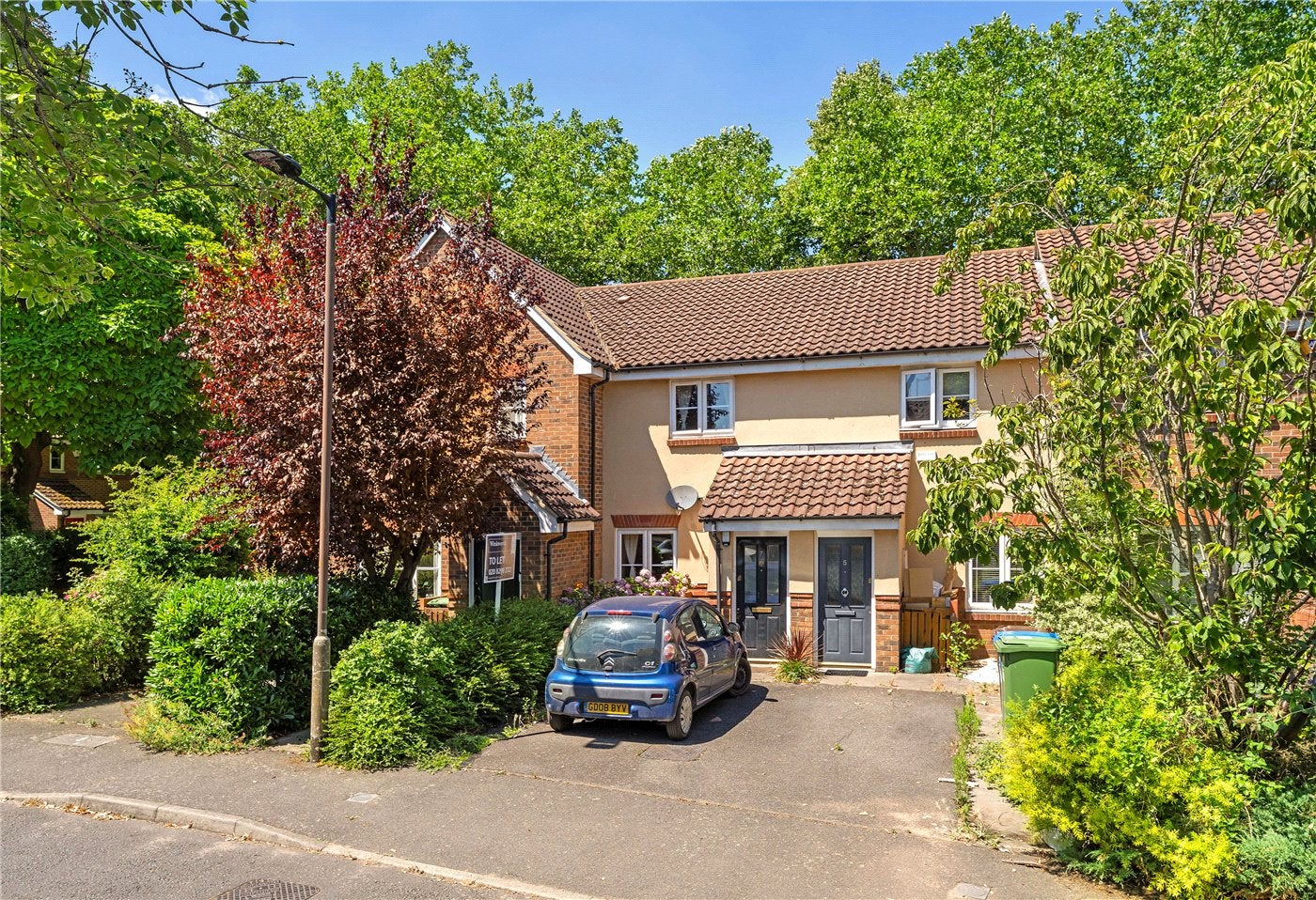 House Burrow Road in Greater London