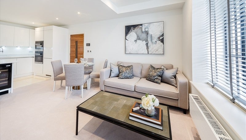 Flat Rainville Road in Greater London