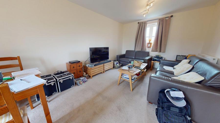 Flat Threipland Drive in Cardiff