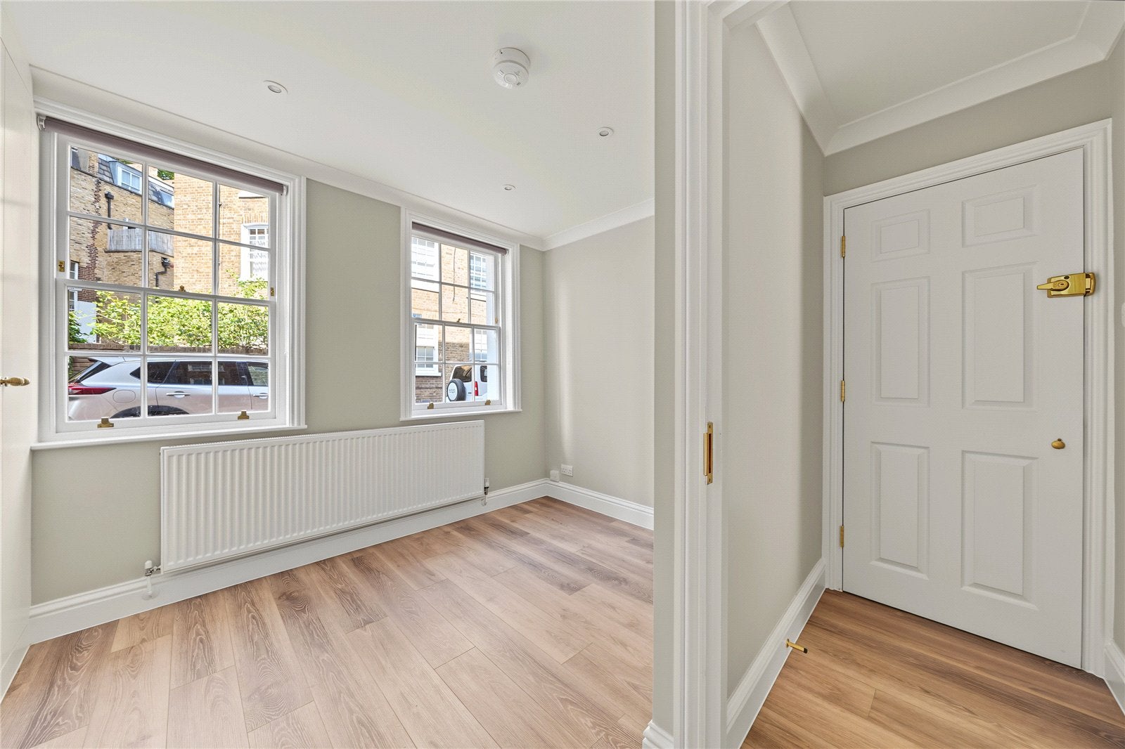 Flat Rawstorne Street in Greater London