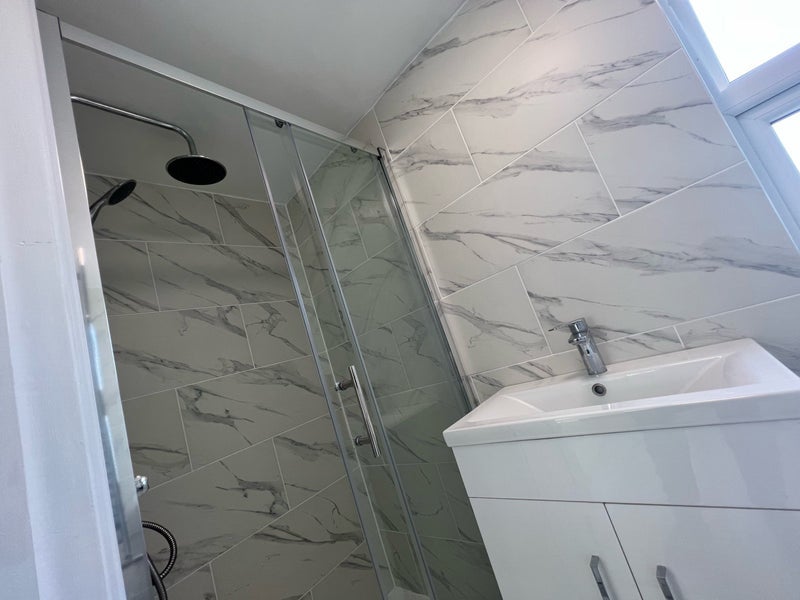 Room Frant Road in Greater London