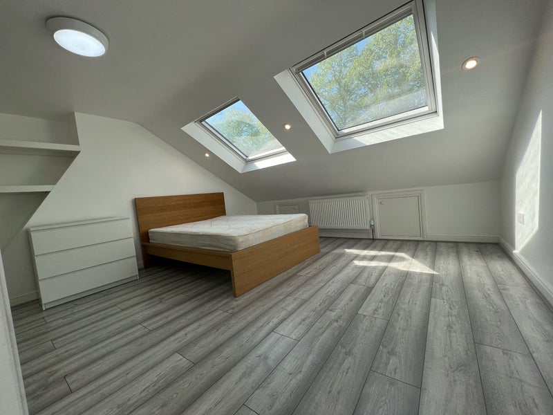 Room Frant Road in Greater London