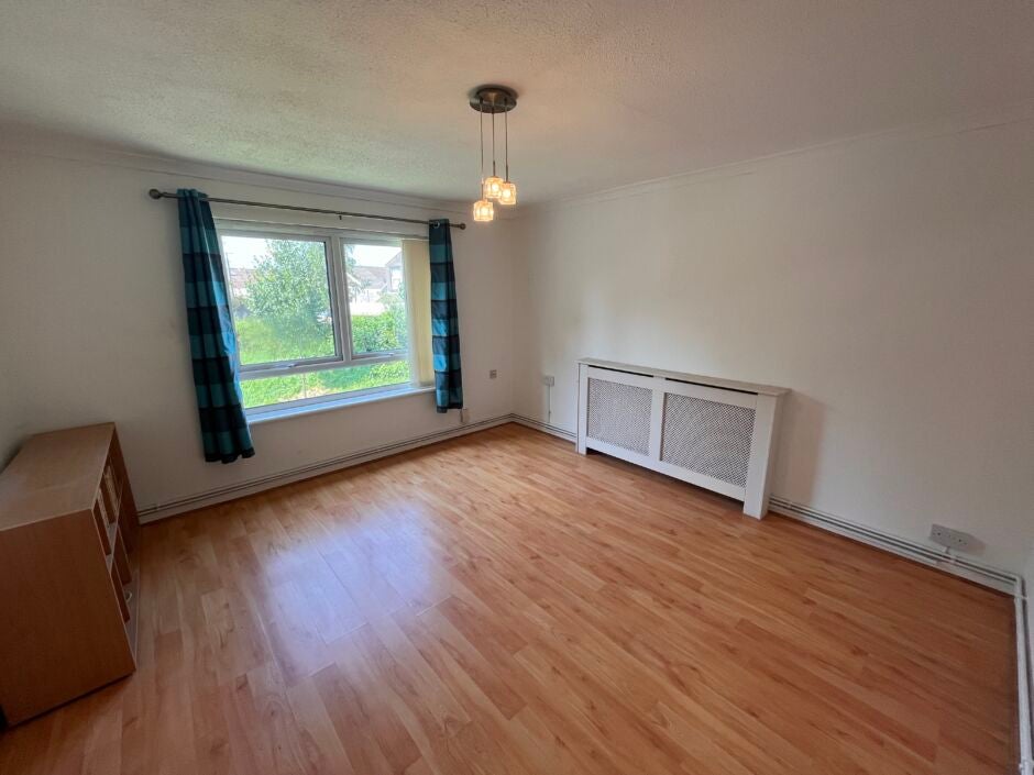 Flat Eastland Place in Neath