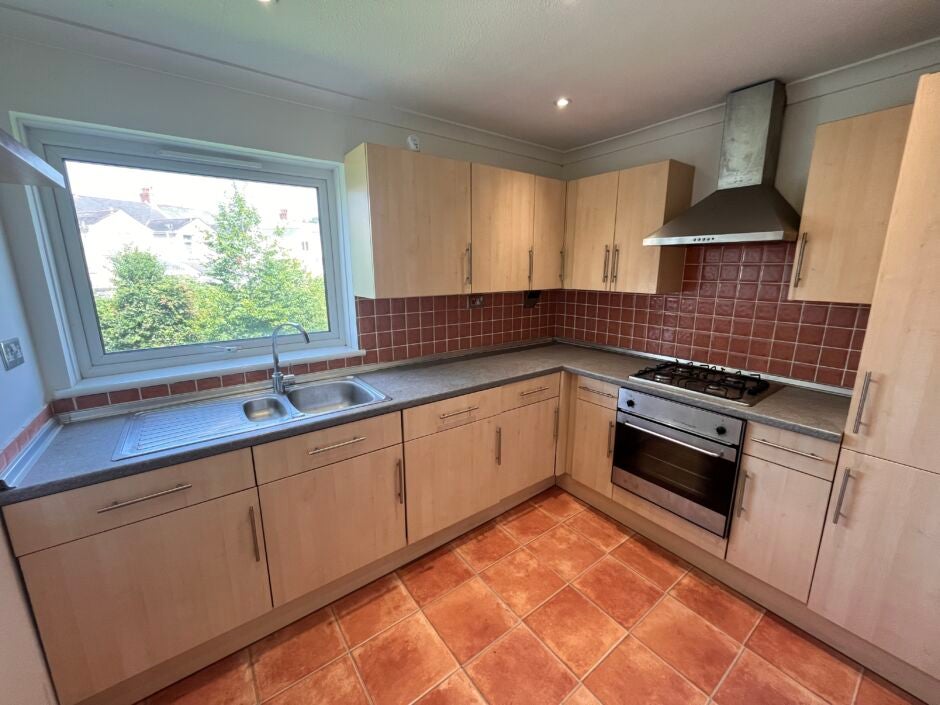 Flat Eastland Place in Neath