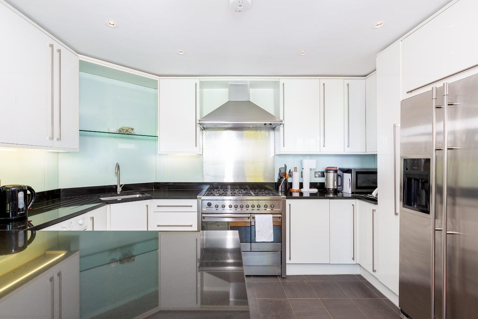Flat Downside Crescent in Greater London