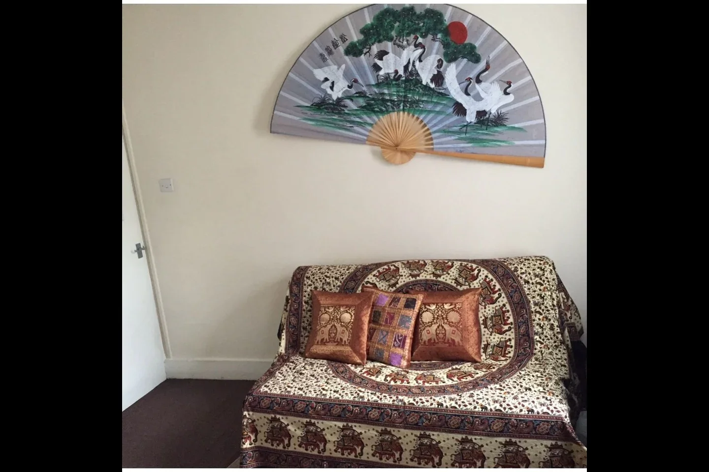 Room Chestnut Avenue in Greater London