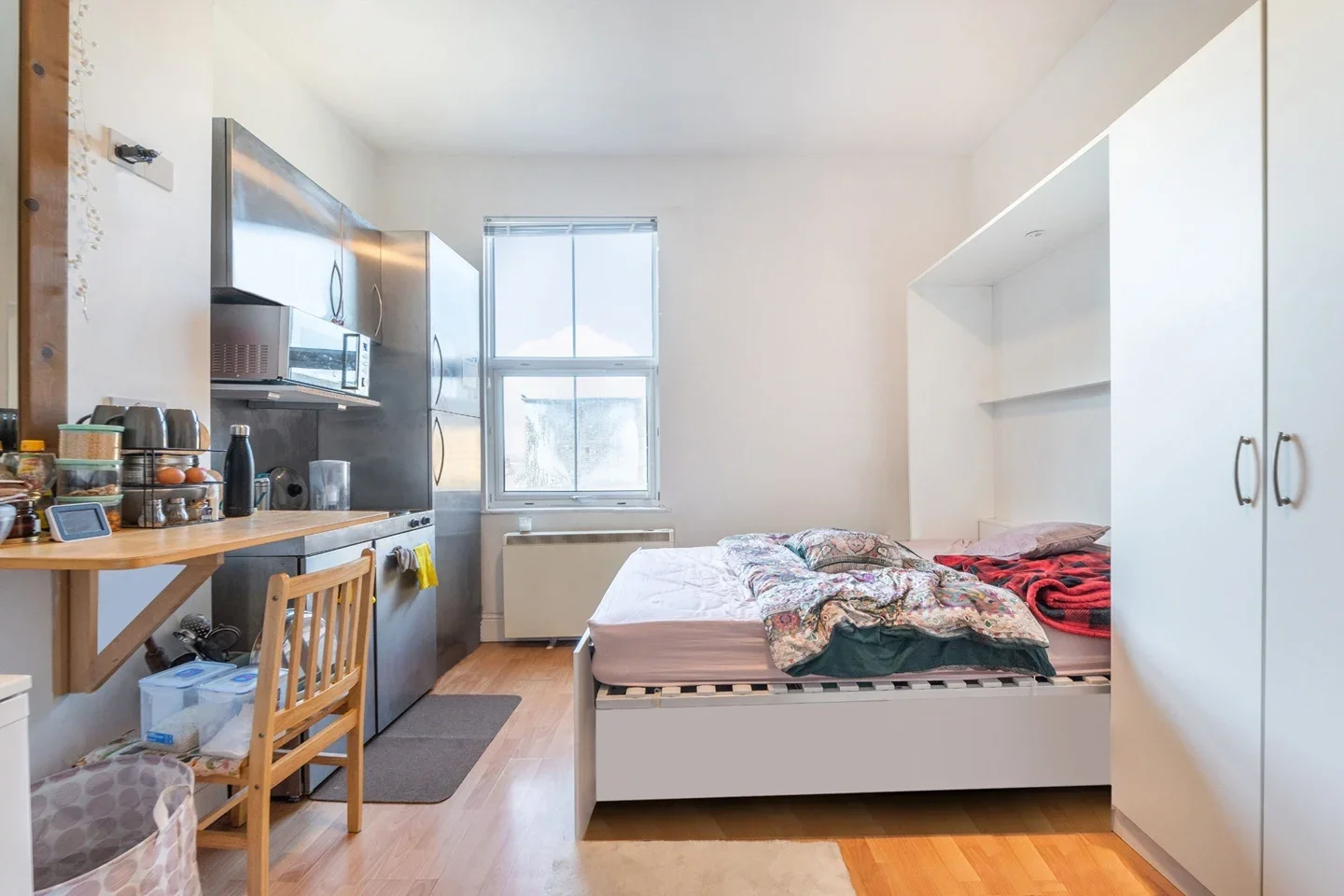Flat West End Lane in Greater London