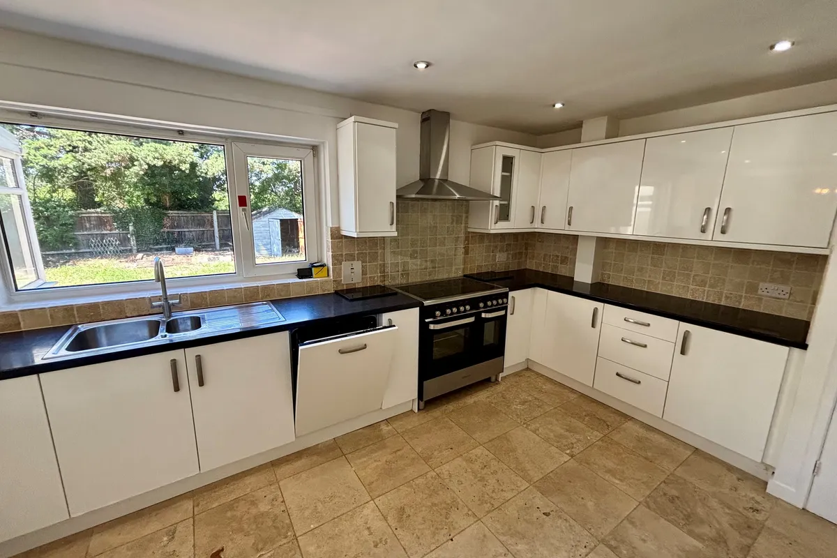 House Cedar Close in West Suffolk