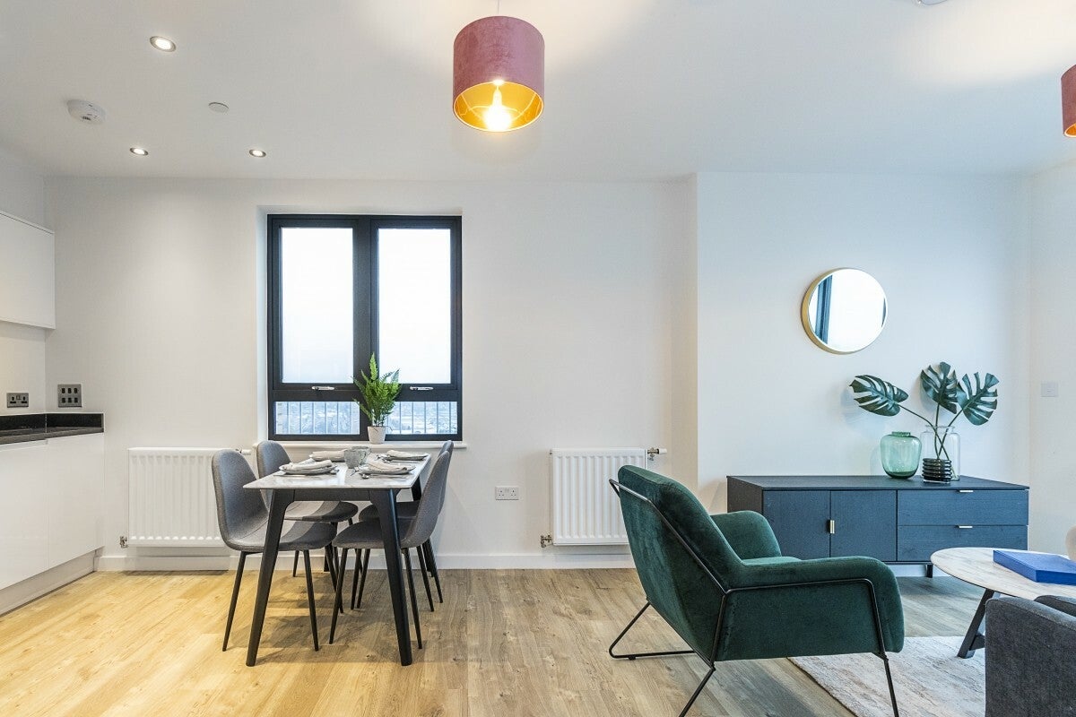 Flat Carlyon Road in London