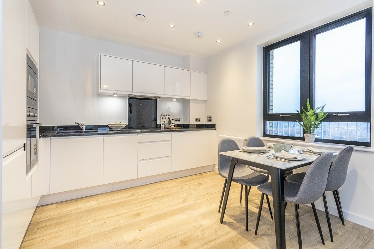 Flat Carlyon Road in London