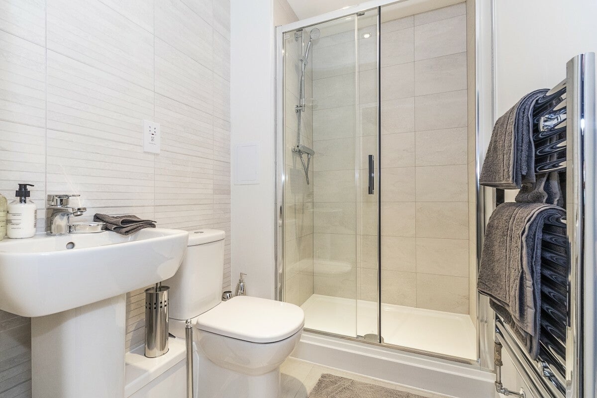 Flat Carlyon Road in London
