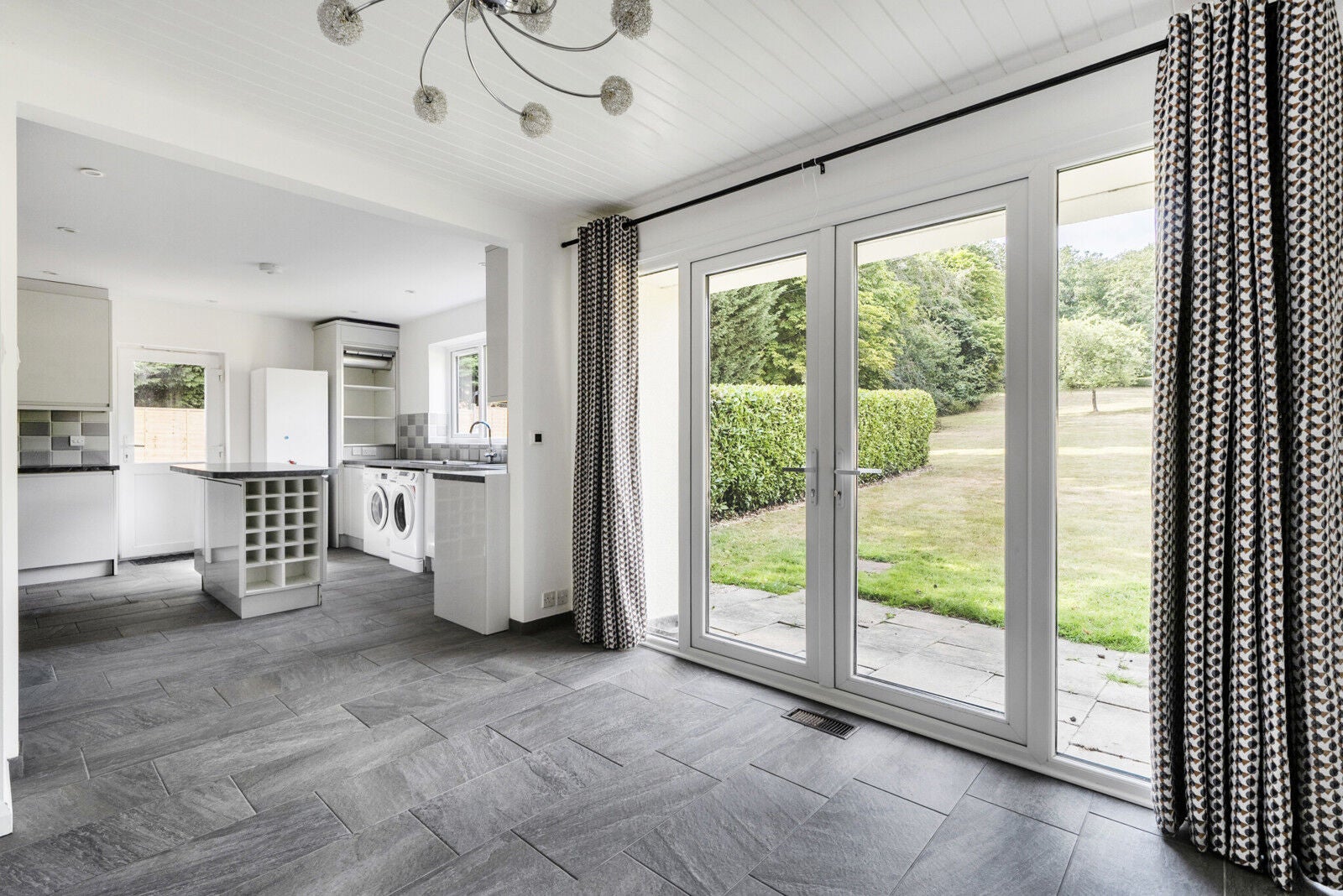 House Bath Road in Kiln Green