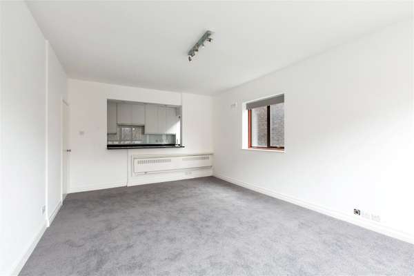 Flat St Edmund's Terrace in City of Westminster