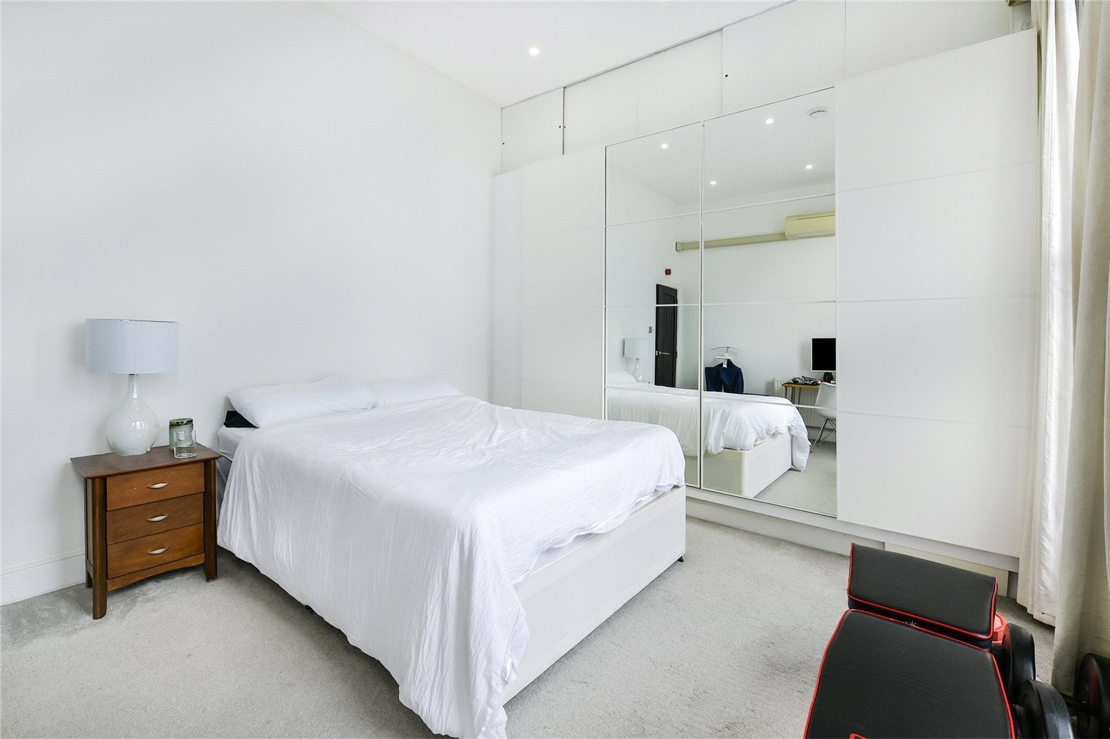 Flat Old Brompton Road in Greater London