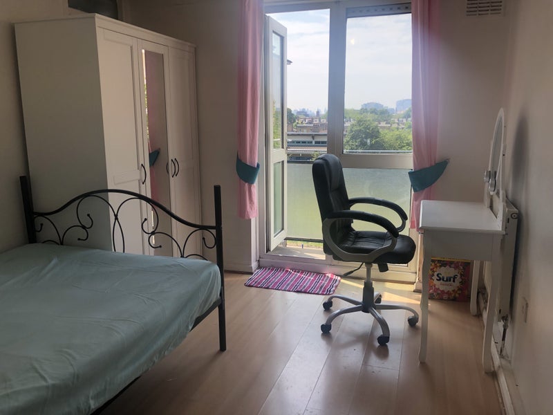 Room Benworth Street in Greater London