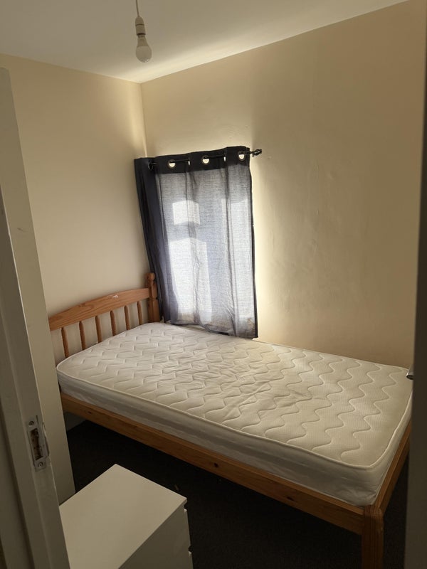 Room Abbey Grove in Greater London