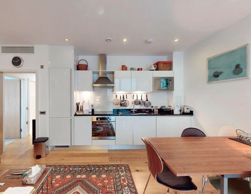 Flat Winchester Road in Greater London