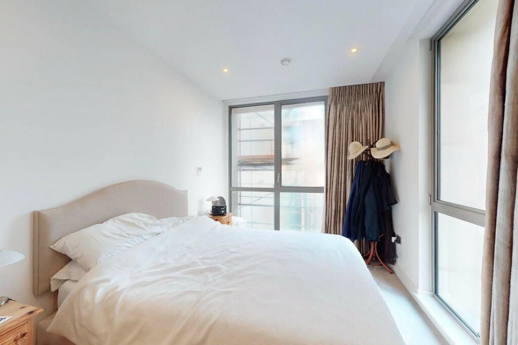 Flat Winchester Road in Greater London