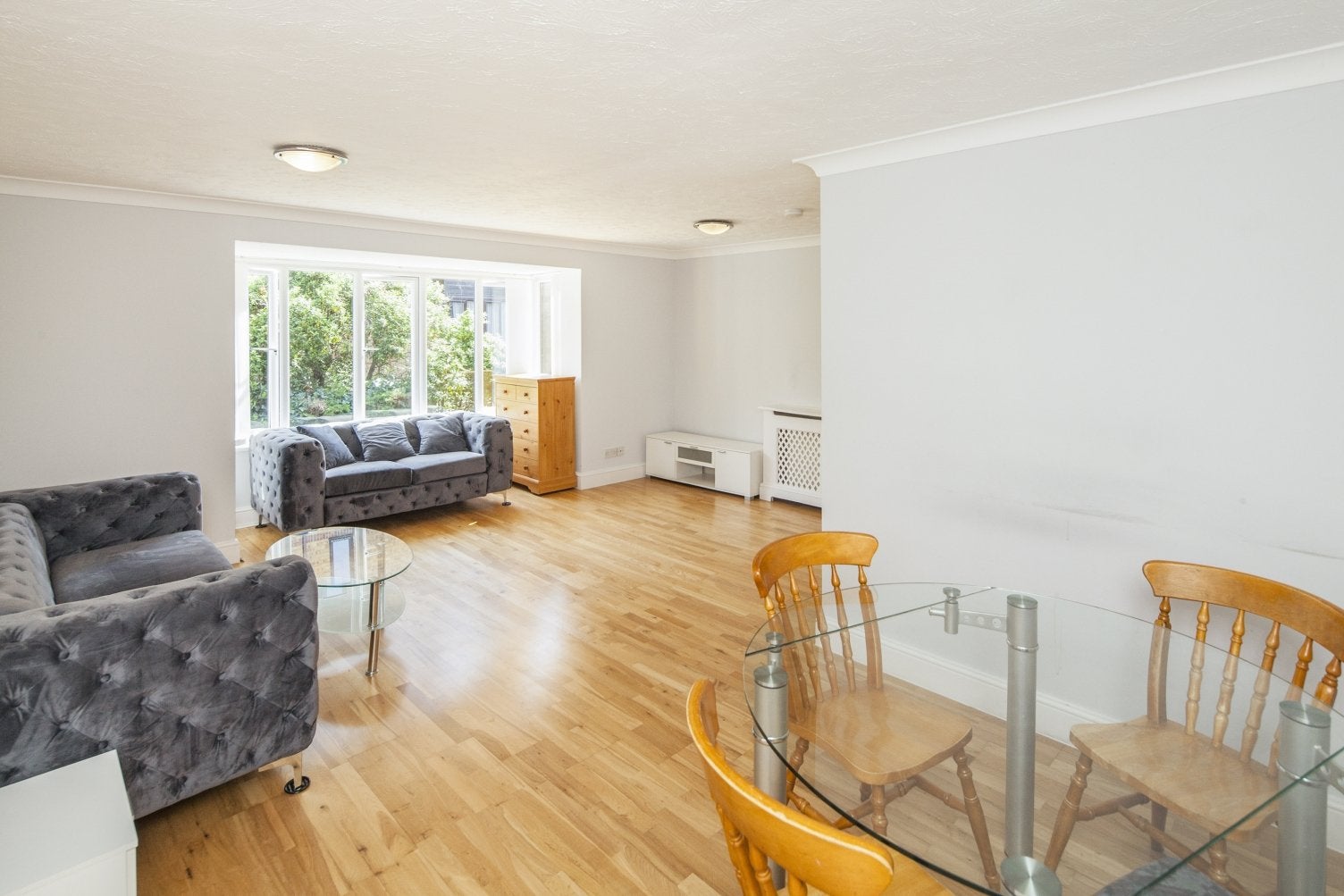 Flat Chadwick Road in Greater London