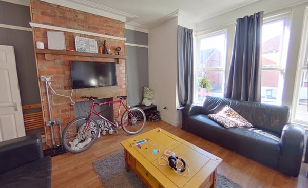 Room Blackman Lane in Leeds