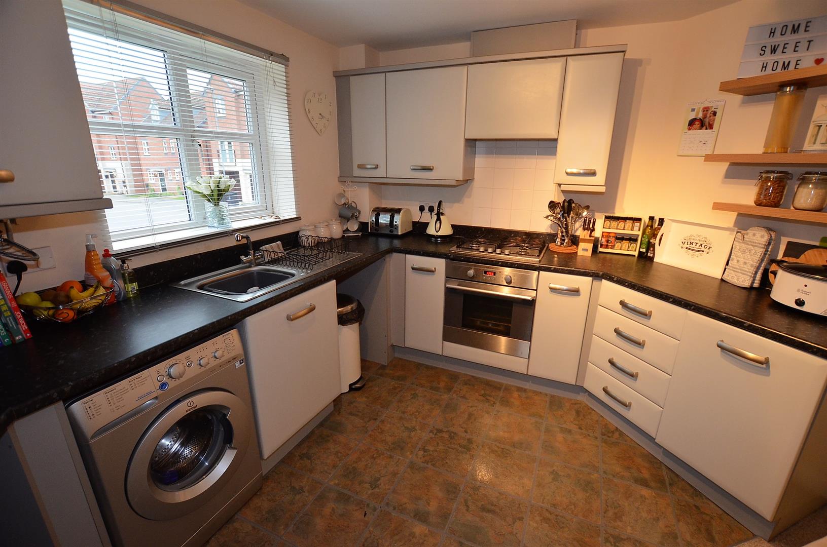 Flat Girton Way in Derby