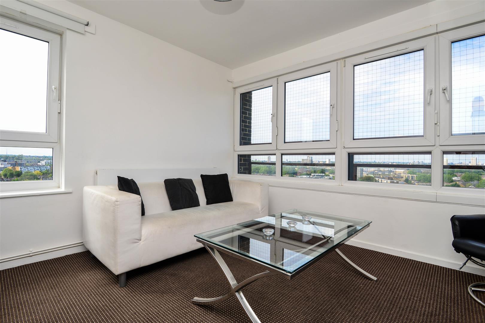 Flat Redcar Street in Greater London