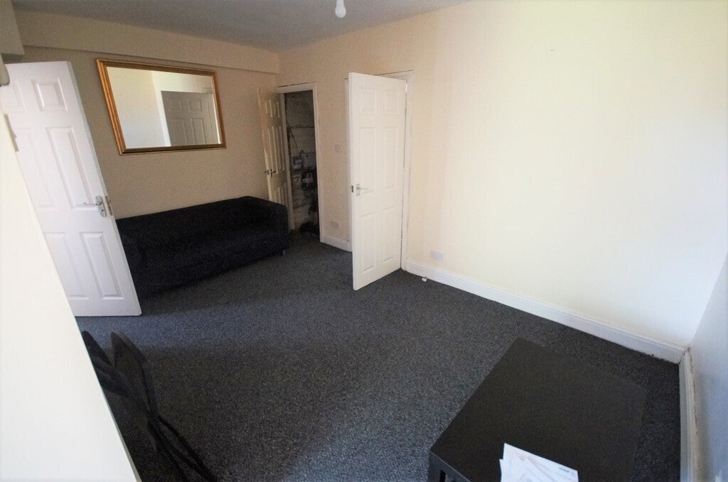 Flat Stratford Street in Coventry
