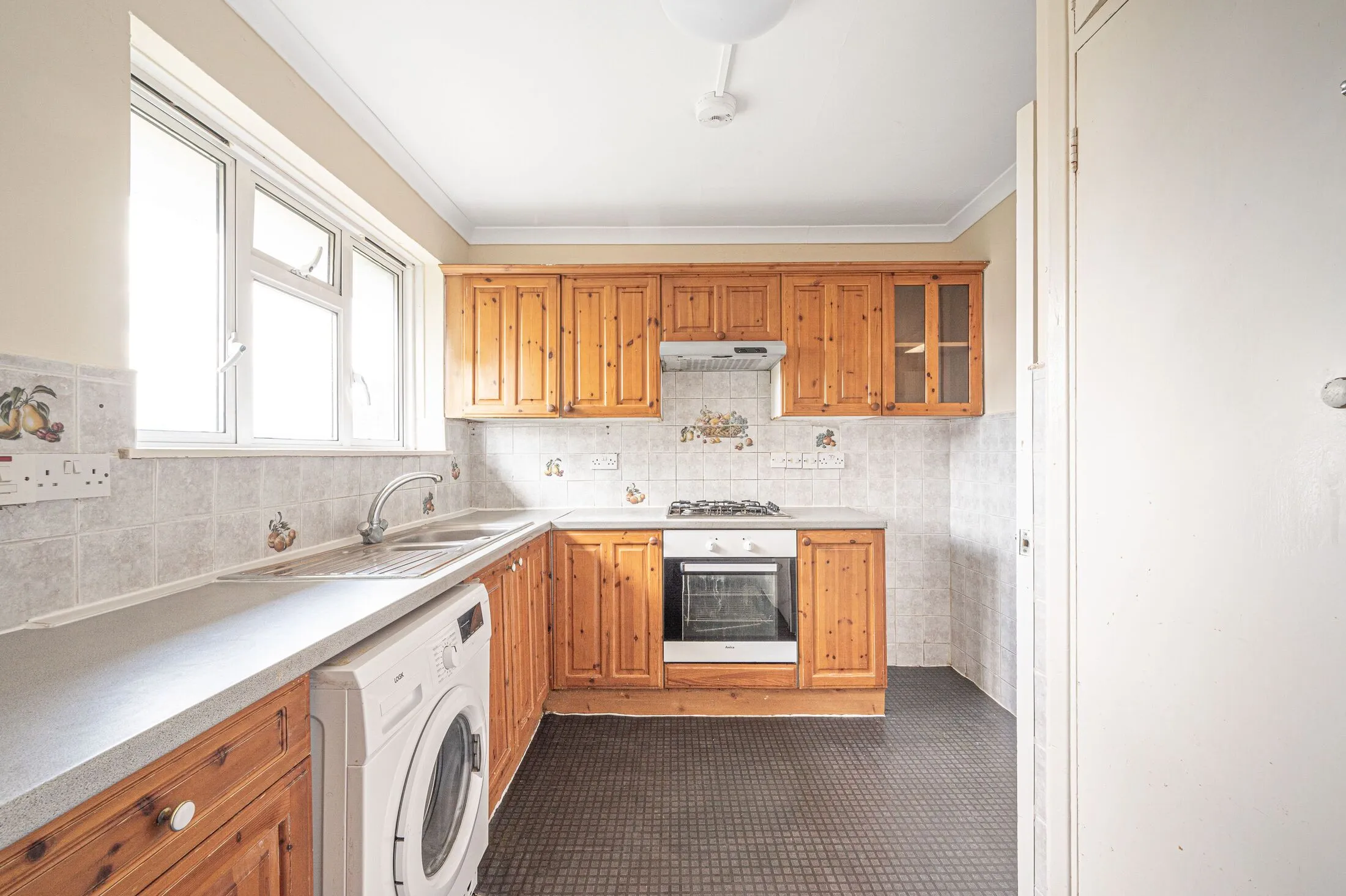Flat Bentley Drive in Greater London