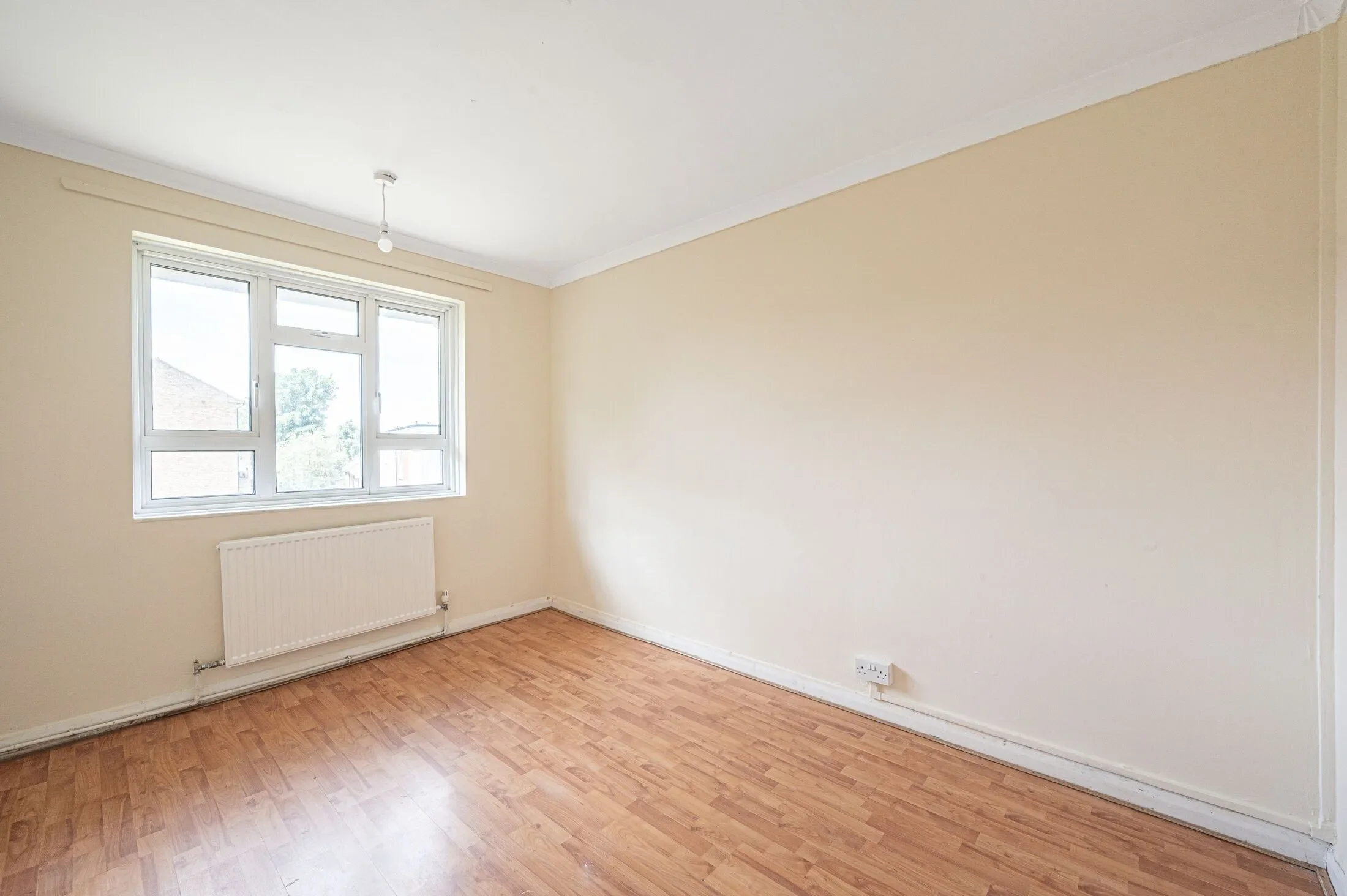 Flat Bentley Drive in Greater London