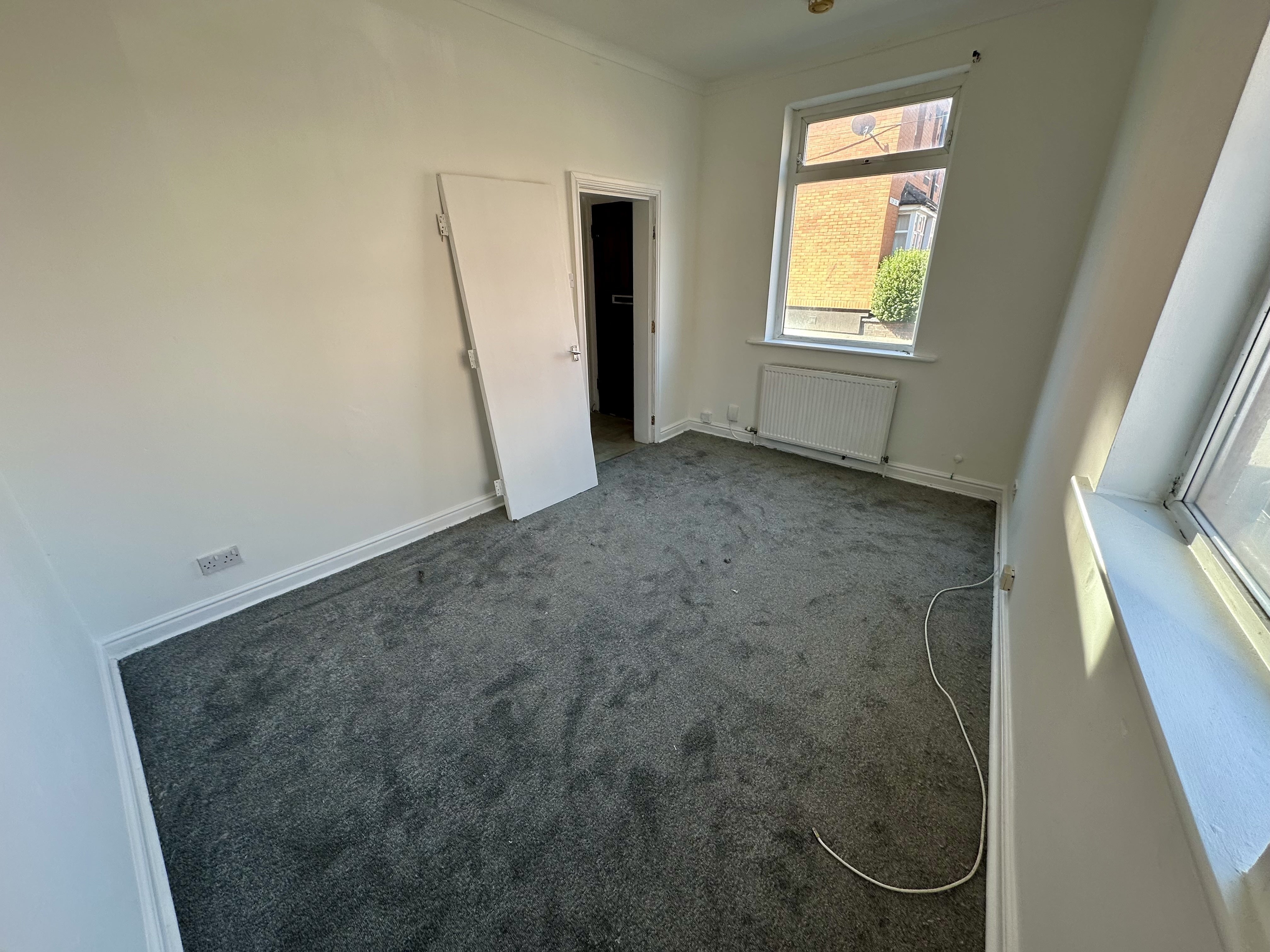 Flat Brown Lane East in Leeds