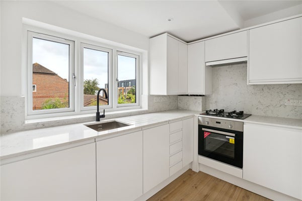 Flat Ashbourne Road in London