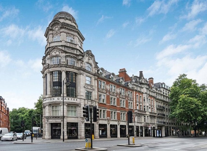 Flat Thurloe Place in Greater London