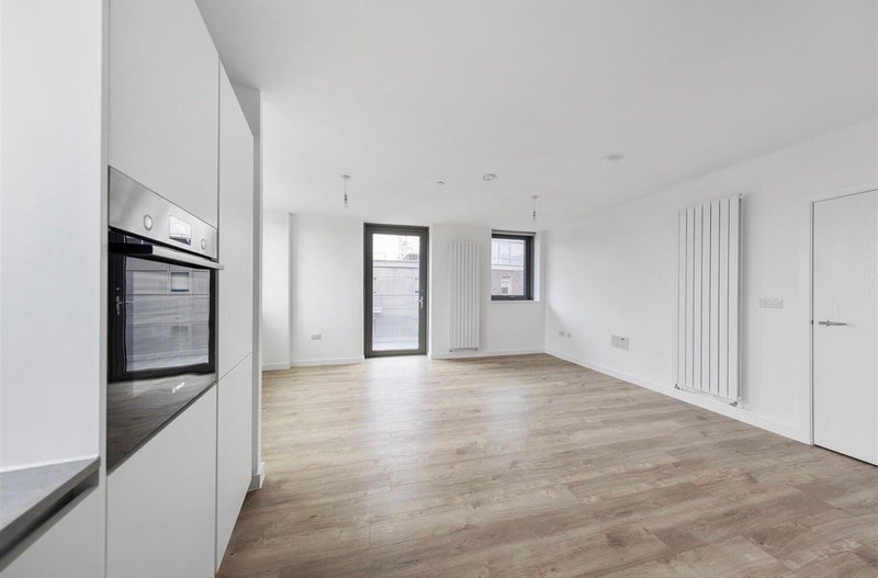 Flat Brunner Road in Greater London