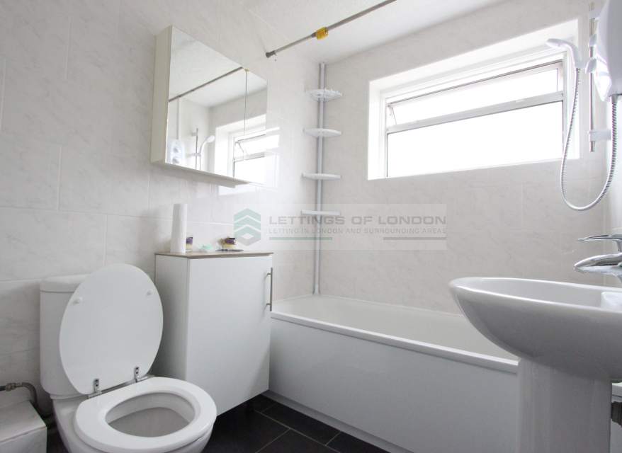 Flat Bramley Close in Greater London
