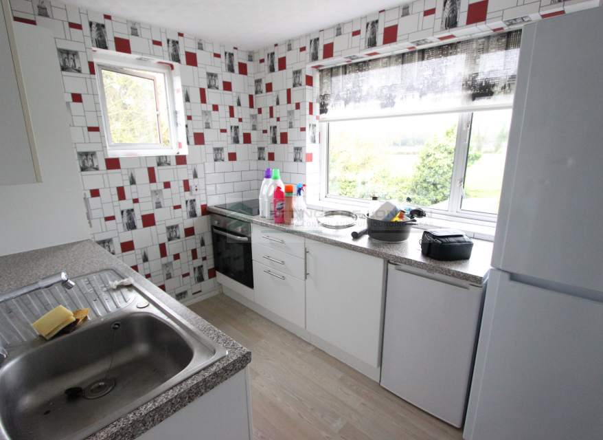 Flat Bramley Close in Greater London