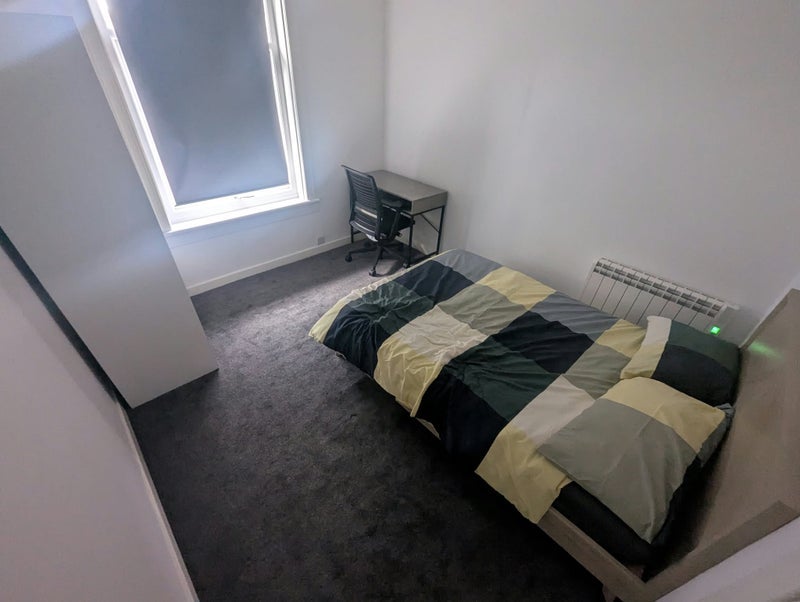 Room Kingsbridge Crescent in Glasgow