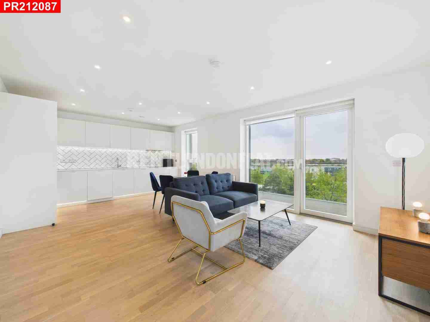 Flat Greenleaf Walk in Greater London