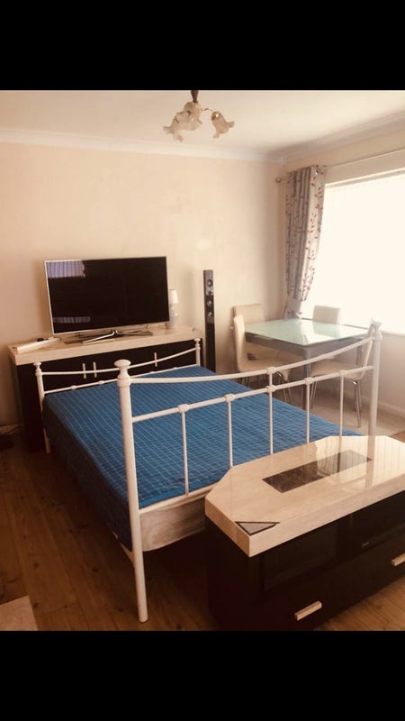 Room Beech Drive in Rugby