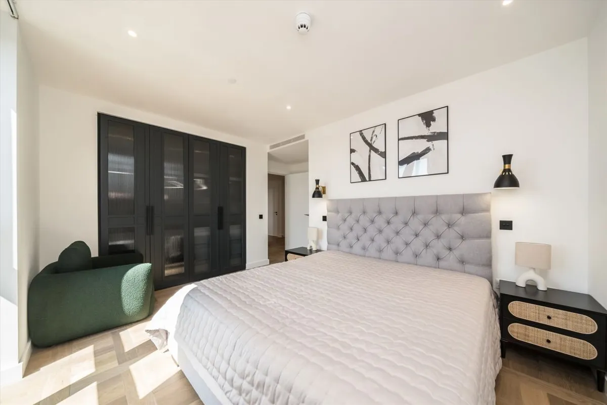 House Pennington Quay Walk in Greater London