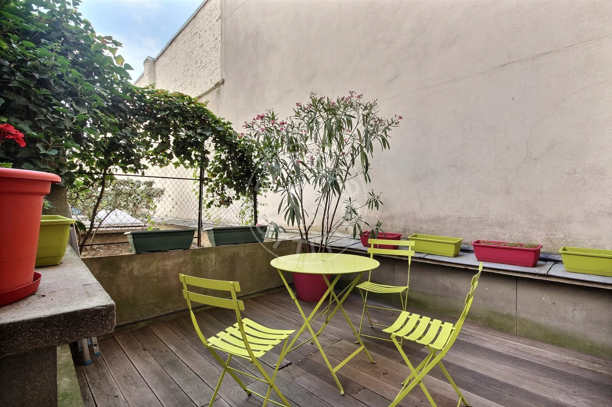 Appartement Place Jacques Bonsergent à Paris