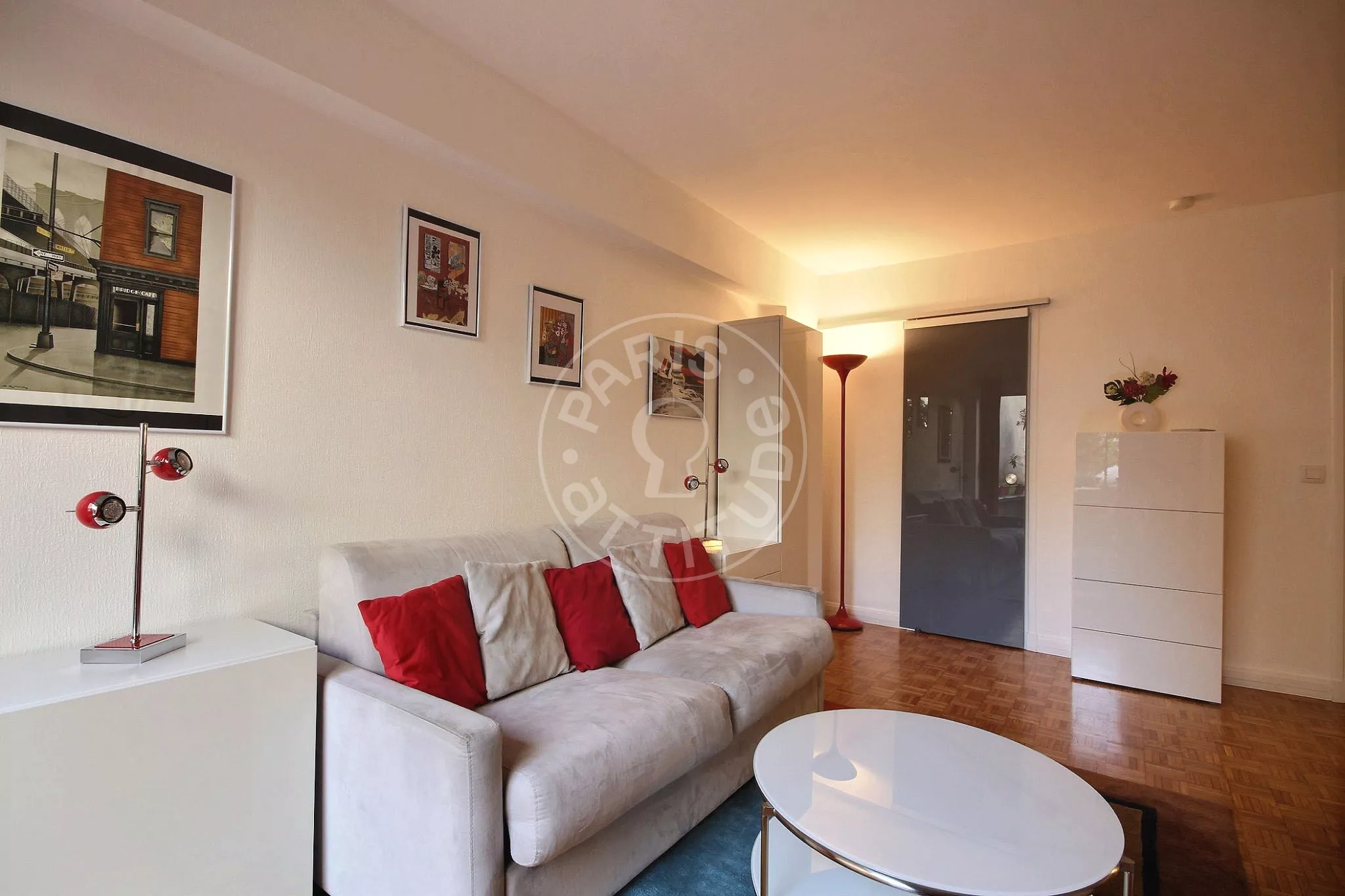 Appartement Place Jacques Bonsergent à Paris