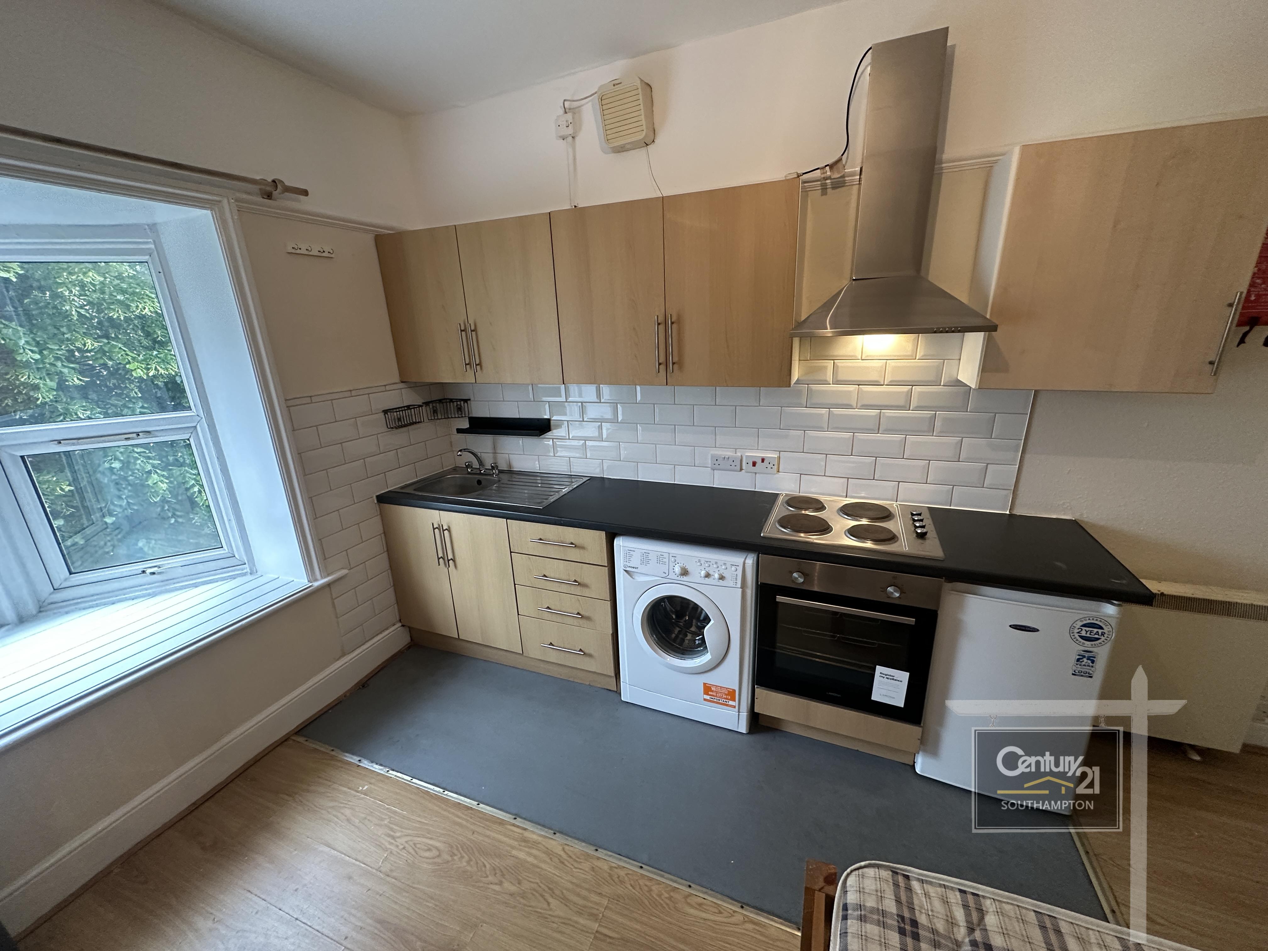 Flat Cranbury Avenue in Southampton