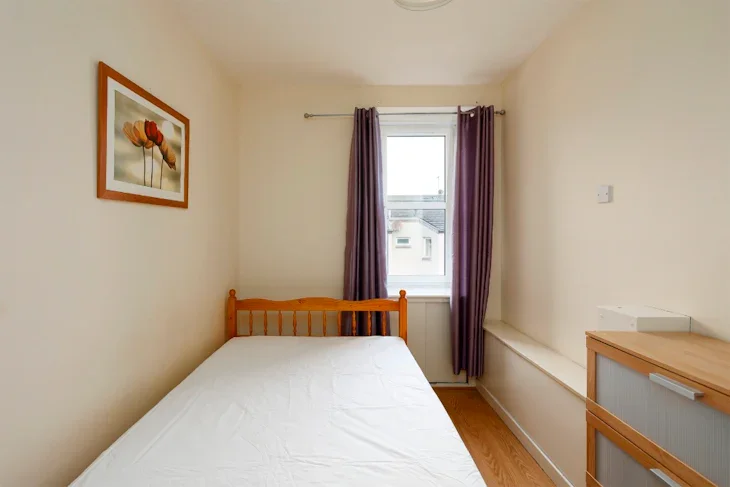 Flat Pitt Street in City of Edinburgh