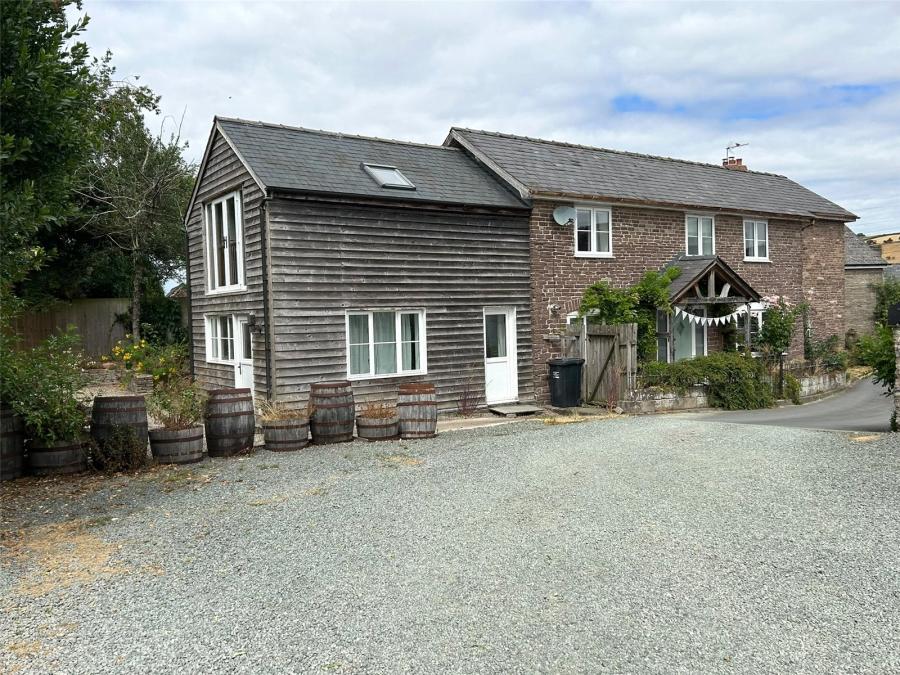 House Chapel Lane in Dorstone